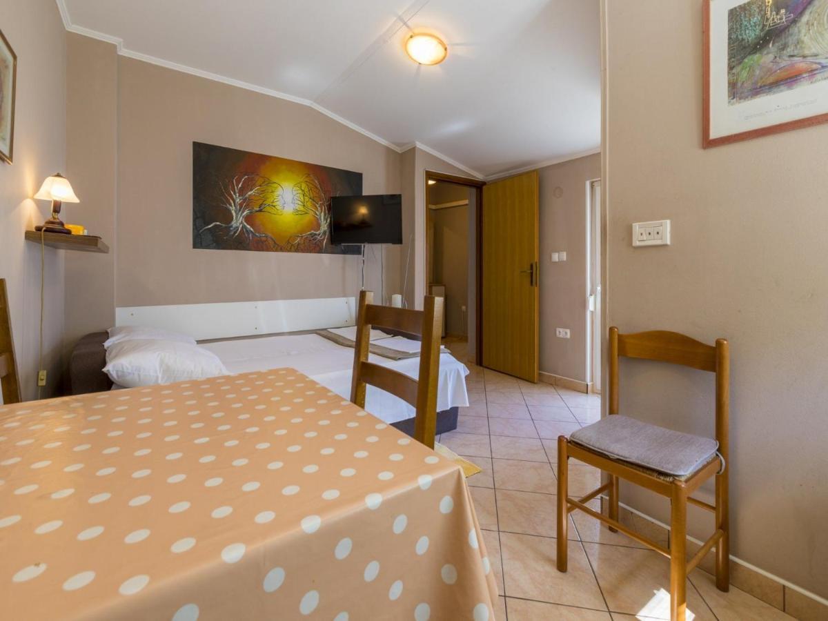 Apartment Heriban ซริกเวนิซา ภายนอก รูปภาพ